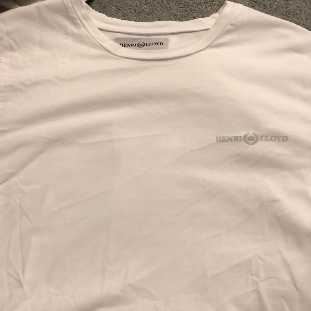 White tee